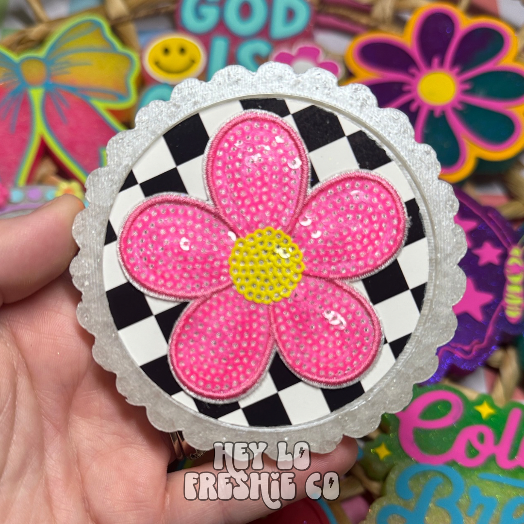 Pink Daisy (Scent: Sweet Strawberry)