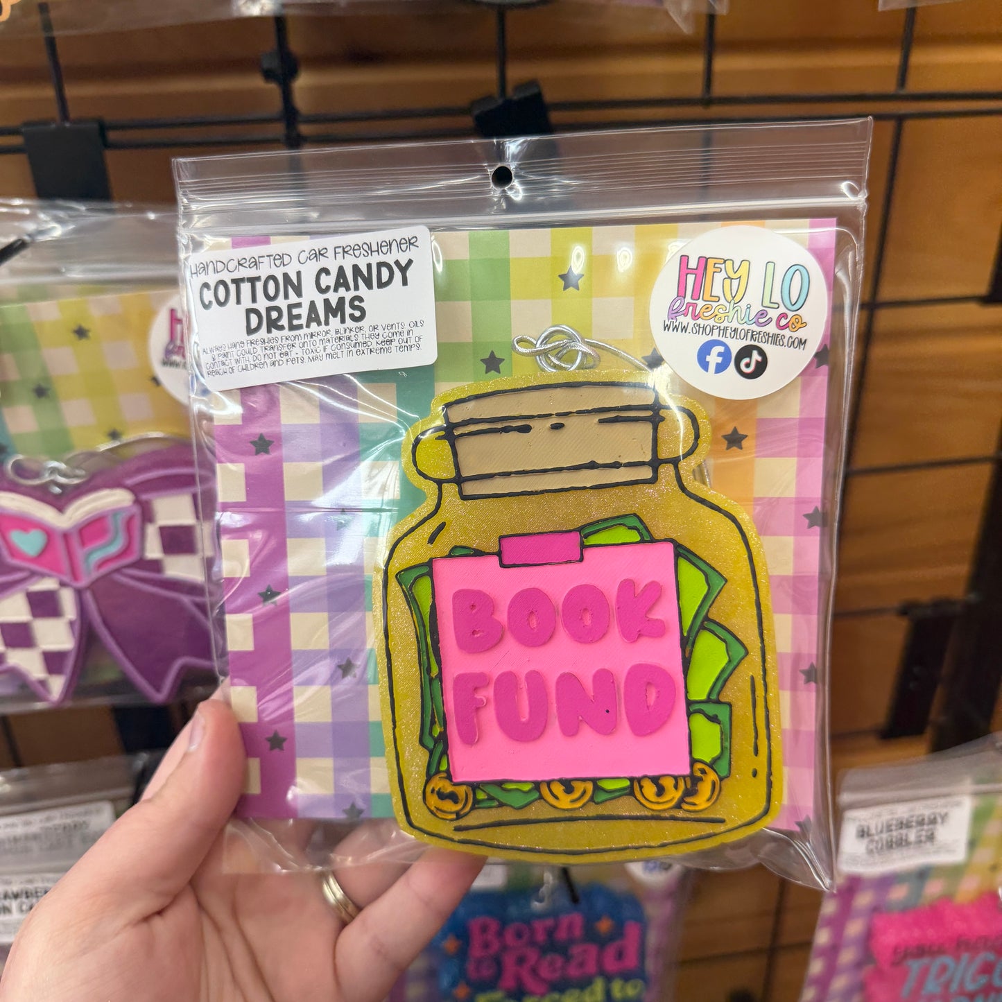 RTS Freshie: Book Fund (Scent: Cotton Candy Dreams)