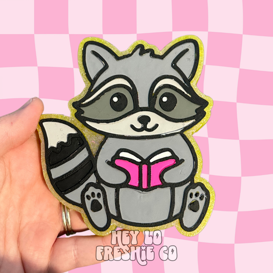 Reading Raccoon (Scent: Cotton Candy Dreams)