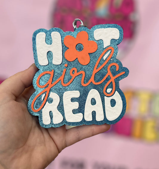 Hot Girls Read (Scent: Iced Vanilla Woods)