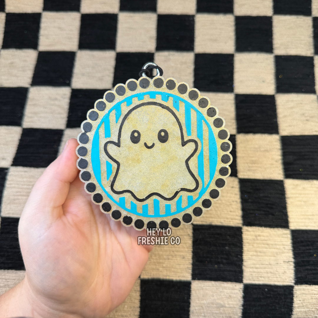 Custom Freshie: Dotted Frame Ghostie